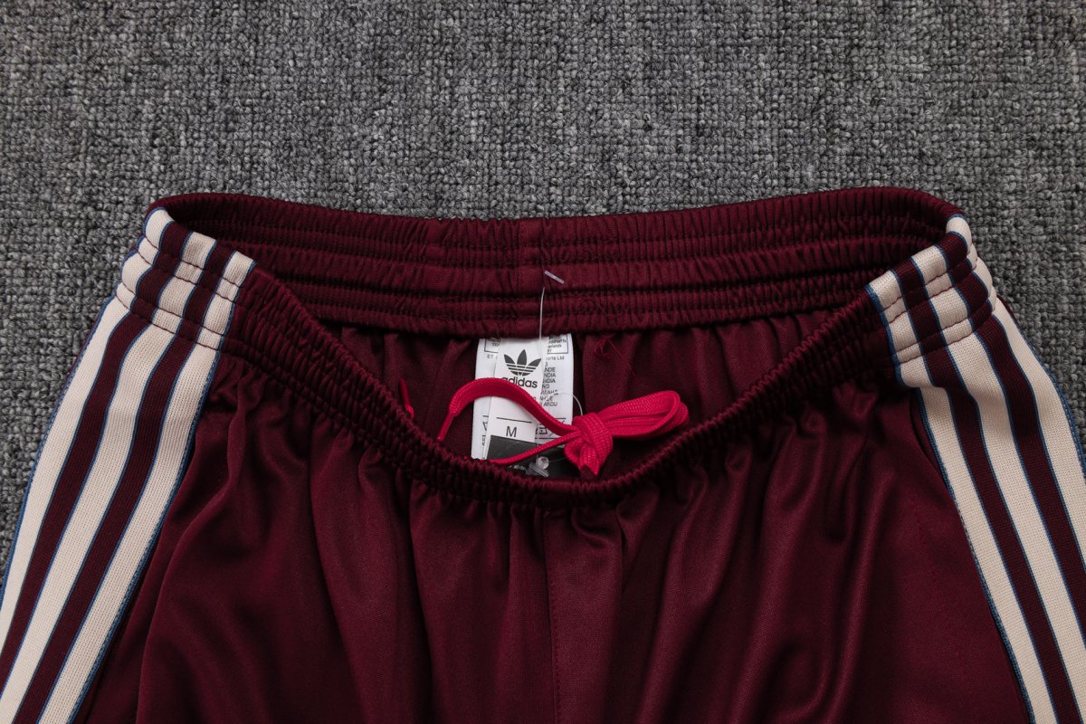 Ajax Retro Tracksuit 2025/26 – Adidas Originals Inspired Full Set - Retro MatchdayRetro MatchdayAjaxLong (+€5)