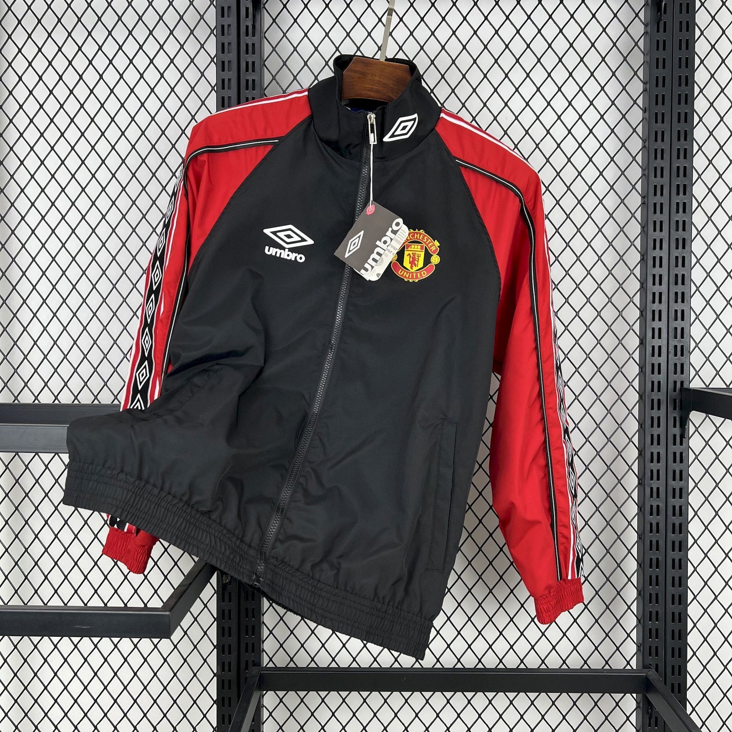 Manchester United 1998-99 Player Windbreaker – Retro Football Jacket