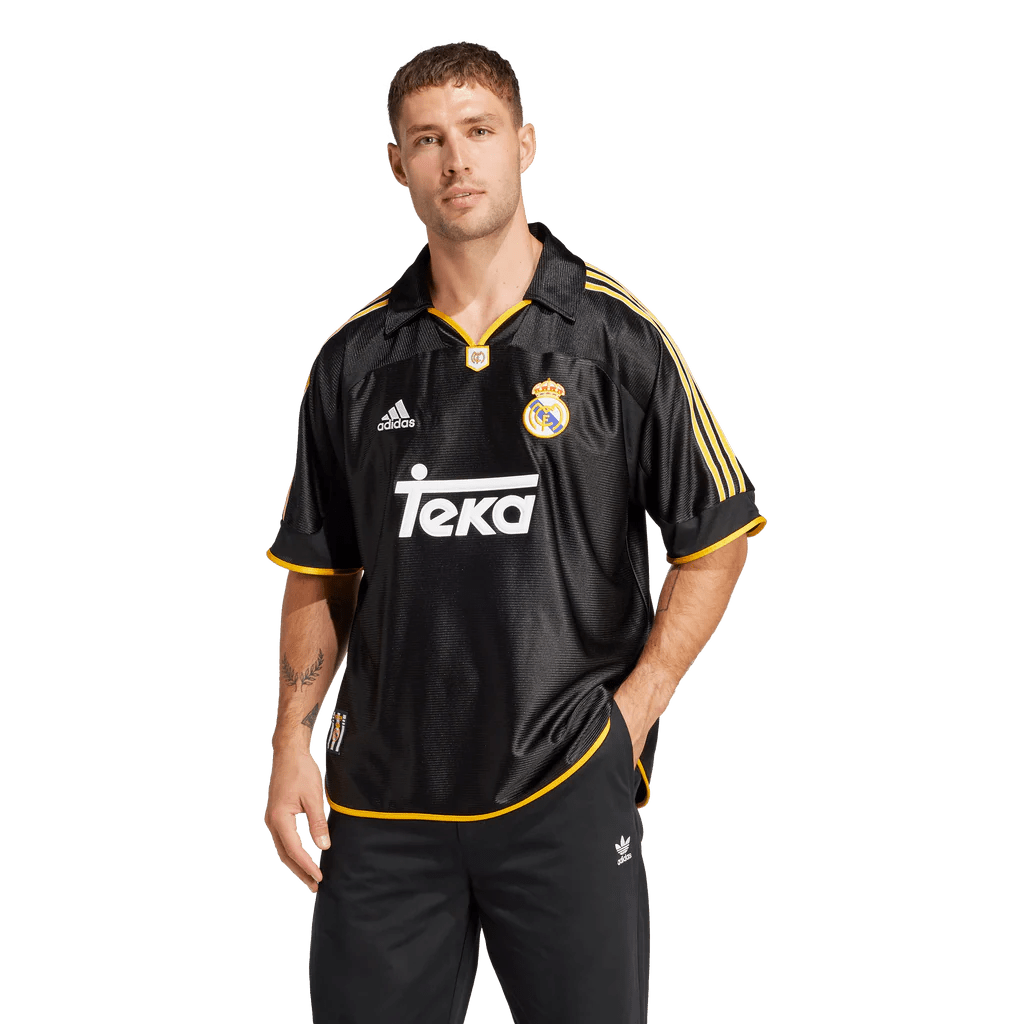 Real Madrid 1999/00 Away Retro Shirt – Black (Short Sleeve) -Retro Matchday 1999 2000