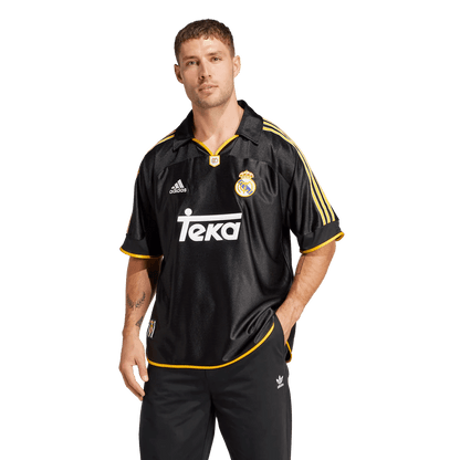 Real Madrid 1999/00 Away Retro Shirt – Black (Short Sleeve) -Retro Matchday 1999 2000